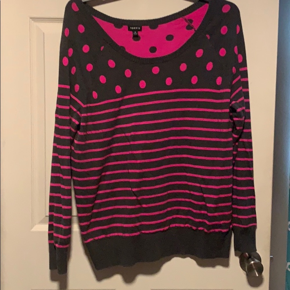 Torrid 2 pink and grey sweater